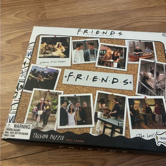 FRIENDS Puzzle Box with White Photo Frames and Corkboard Design - Picture 4 of 4